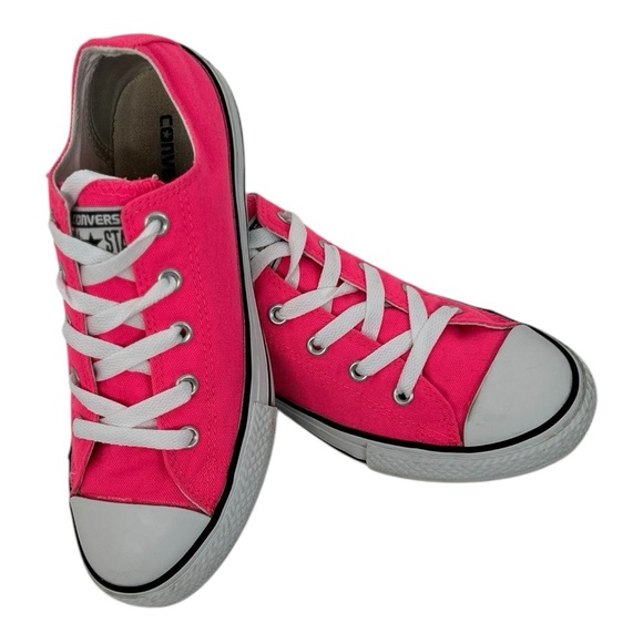 Converse Chuck Taylor All Star Barbie Pink Low Top Sneaker Youth Size 3 - Picture 1 of 5